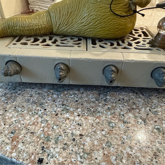 Star Wars Jabba the Hutt Figure - Green and Gray Playset Piece. Missing arm. - Picture 2 of 5